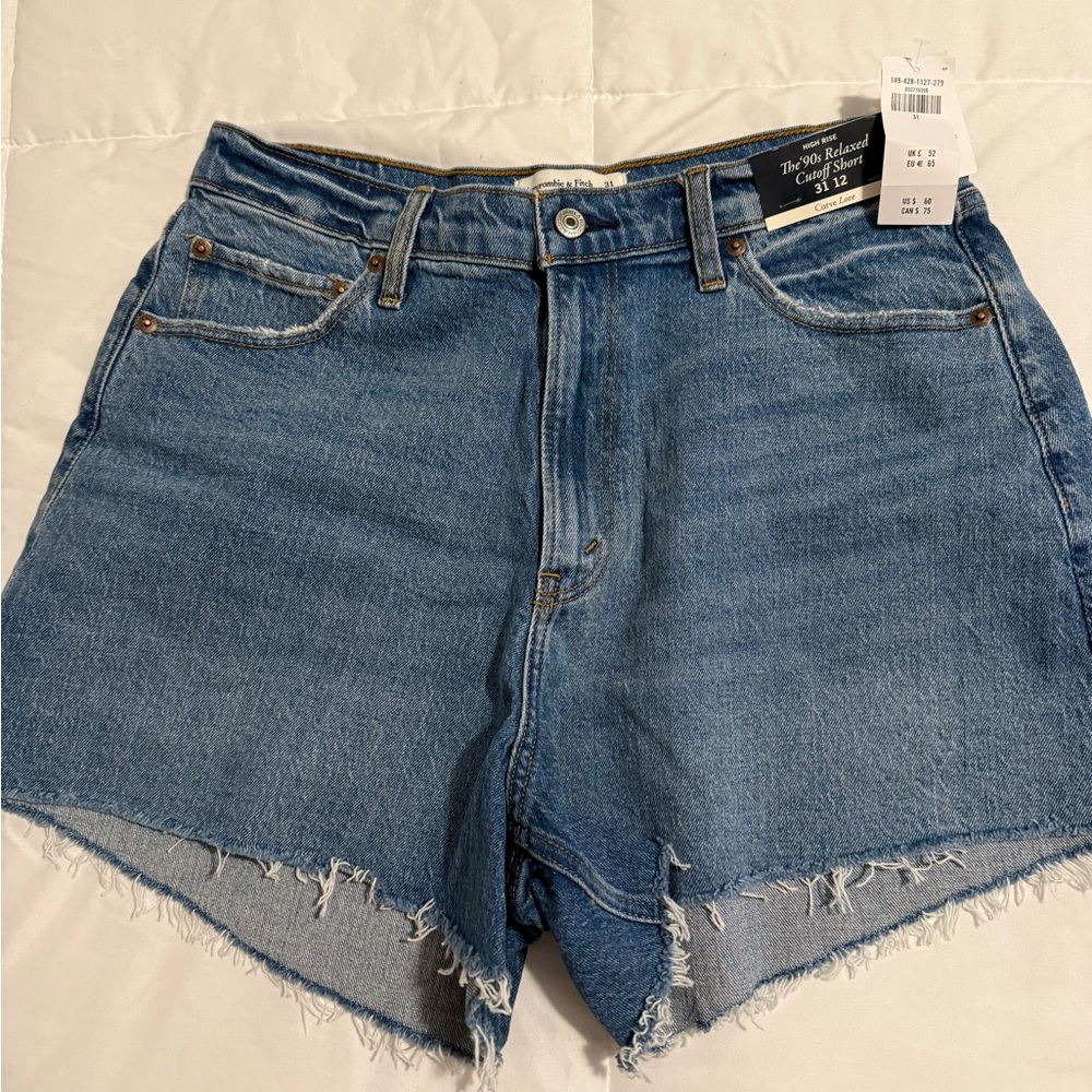 A&F Women's 90s Relaxed Cutoff Shorts Curve Love Sz 31 12